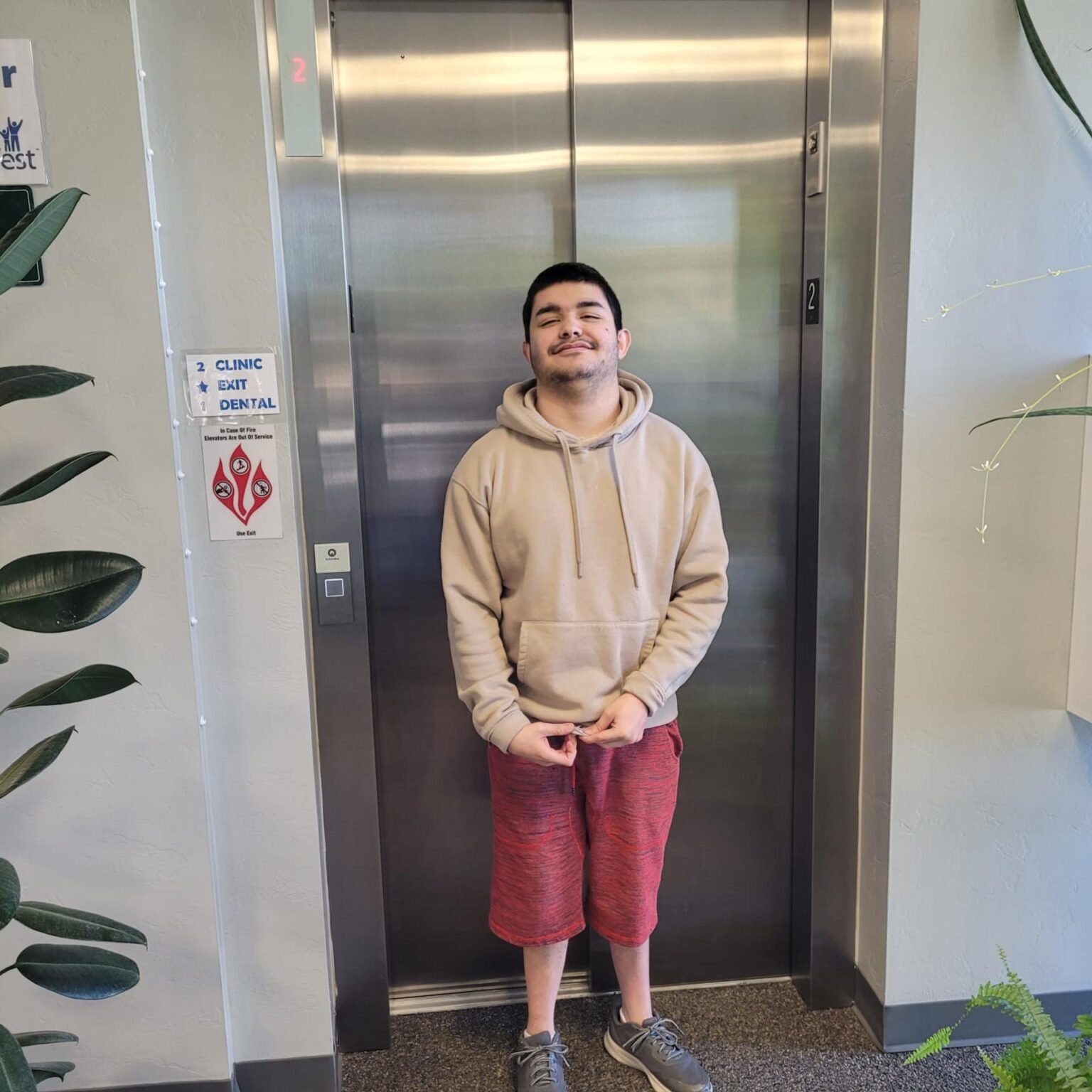 Muerte de adolescente latino con parálisis cerebral a manos de policías en EE UU desata protestas