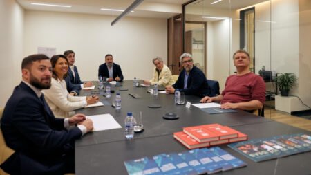 Abascal preside la reunión del consejo internacional de Disenso