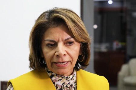La pandemia tiene mucha culpa: lo que dijo la expresidenta de Costa Rica Laura Chinchilla sobre el deterioro de la democracia en América Latina