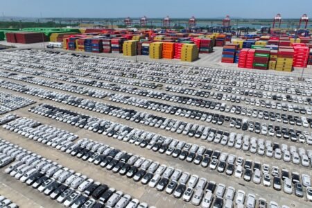 China insta a Trump a dejar de amenazar y chantajear en medio de guerra comercial