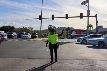 Apagón masivo deja a oscuras Puerto Rico