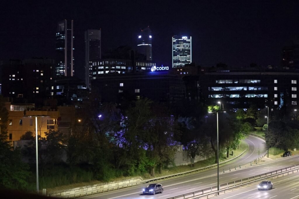 La electricidad vuelve progresivamente a España y Portugal: restablecido 61,35% de la demanda