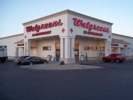 Farmacias Walgreens acordó un pago millonario a EE UU por fraude en prescripción de opioides