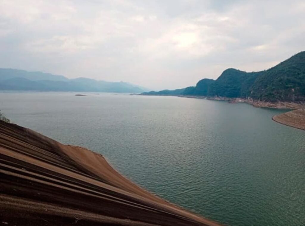 Región de Los Andes enfrentará crisis en el servicio eléctrico por sequía