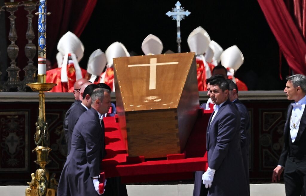 El papa Francisco fue enterrado en la basílica de Santa María la Mayor