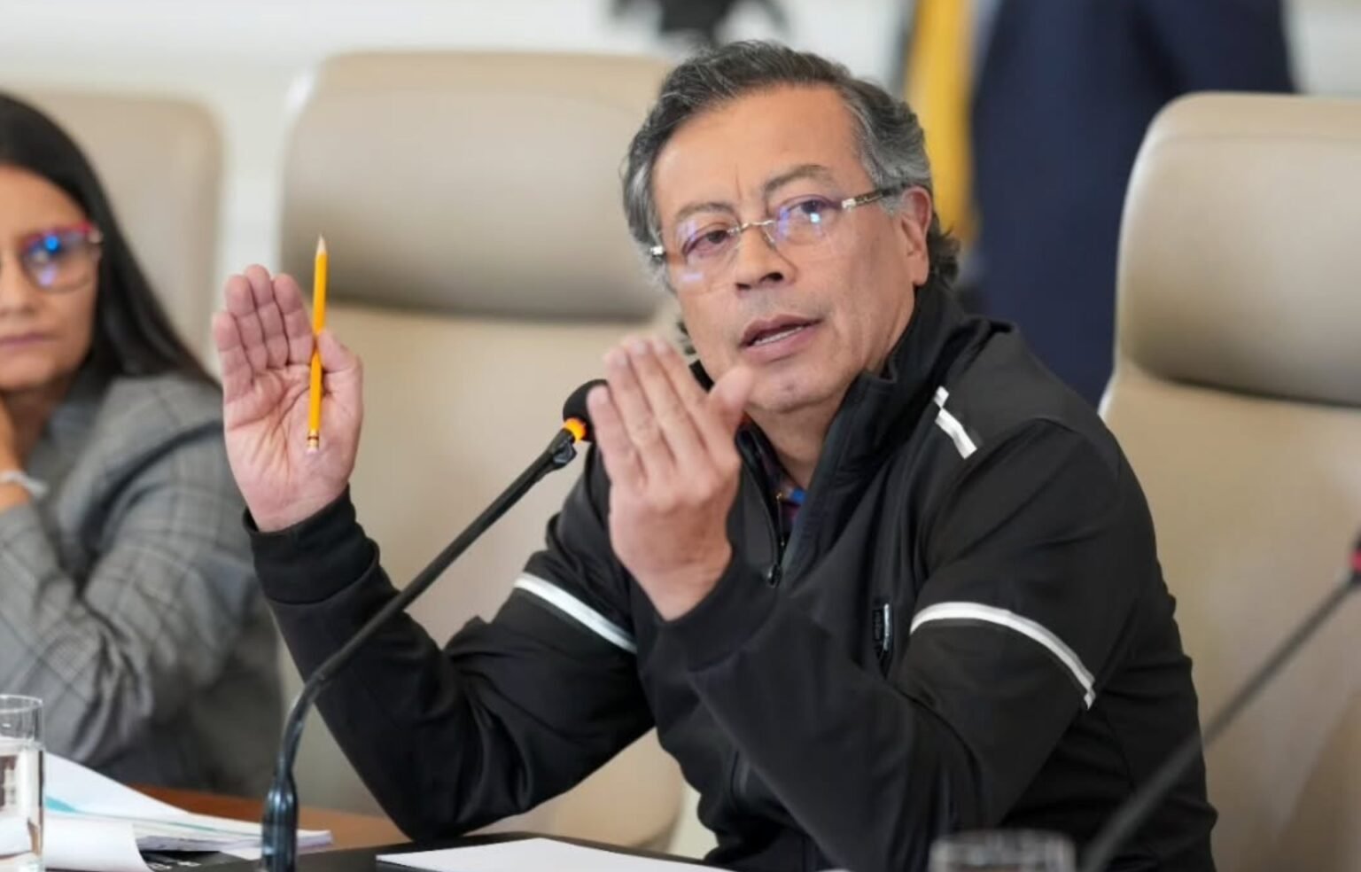 Ecuador sobre postura de Petro a la reelección de Noboa