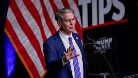 Secretario del Tesoro de EE UU defiende aranceles de Trump