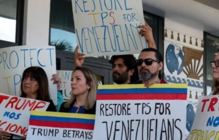Un tribunal impide al gobierno de Trump seguir adelante con el fin del TPS a los venezolanos y le hará esperar al final de un juicio pendiente sobre ese caso