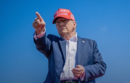 Trump pide despedir al responsable de la Reserva Federal