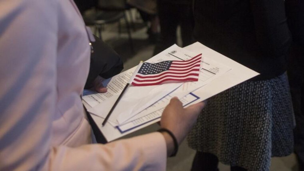 Los republicanos proponen cobrar 1.000 dólares a solicitantes de asilo