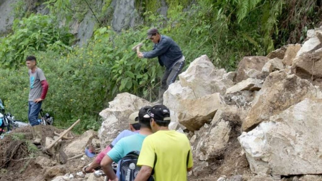 Carretera de Barinas a Mérida afectada por derrumbes y deslizamientos