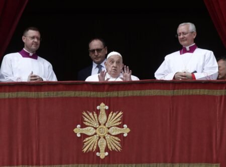 pide la paz en Gaza y frenar gasto militar global