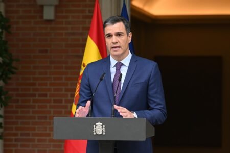 Sánchez no descarta hipótesis alguna sobre el apagón en España