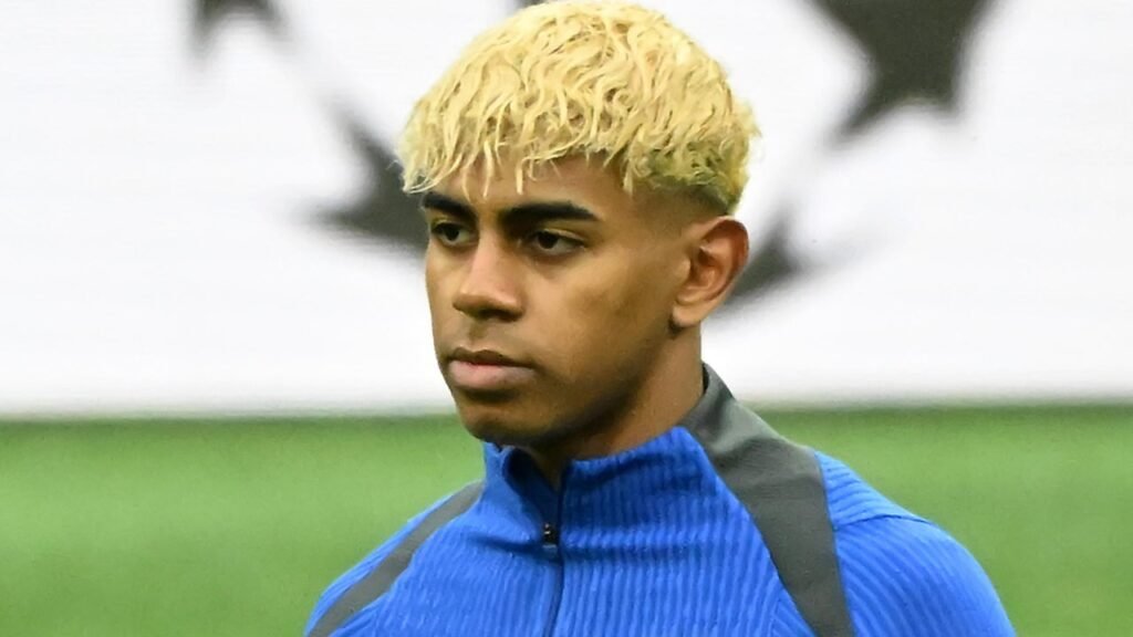 “Hace pocos años eras como ellos”: las críticas a Lamine Yamal por polémica actitud con sus fanáticos a horas del duelo de Champions Inter – Barça