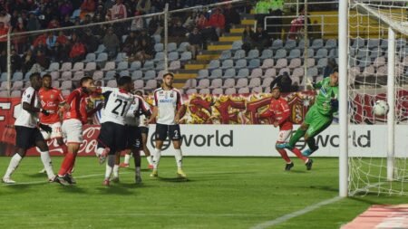 Jugador venezolano, con pasado en Colombia, anotó golazo de tiro libre en torneo Conmebol: “Se viene el primer Puskas para Venezuela”