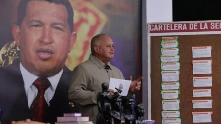 Cabello menciona la detención del periodista Rory Branker y amenaza directamente a un grupo de medios: “El tun-tun está activo”