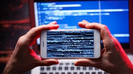 Fraudes de voz, de video o clonar identidades: estas son las amenazas de la IA contra sus finanzas y así se pueden contrarrestar