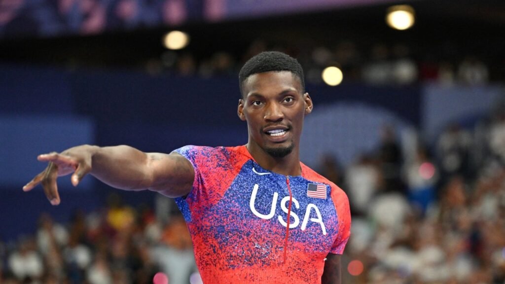 Medallista olímpico estadounidense Fred Kerley fue detenido por presuntamente haber golpeado a su exnovia y corredora de vallas Alaysha Johnson