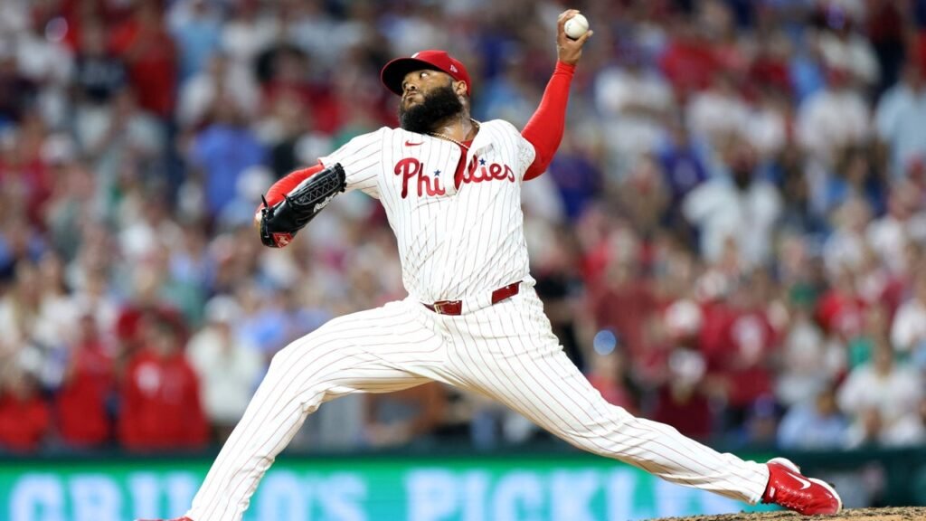 El beisbolista venezolano José Alvarado fue suspendido de las Grandes Ligas en EE. UU. por dopaje