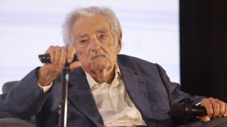 El expresidente uruguayo José ‘Pepe’ Mujica atraviesa la fase “terminal” de su cáncer y recibe cuidados paliativos, según su esposa