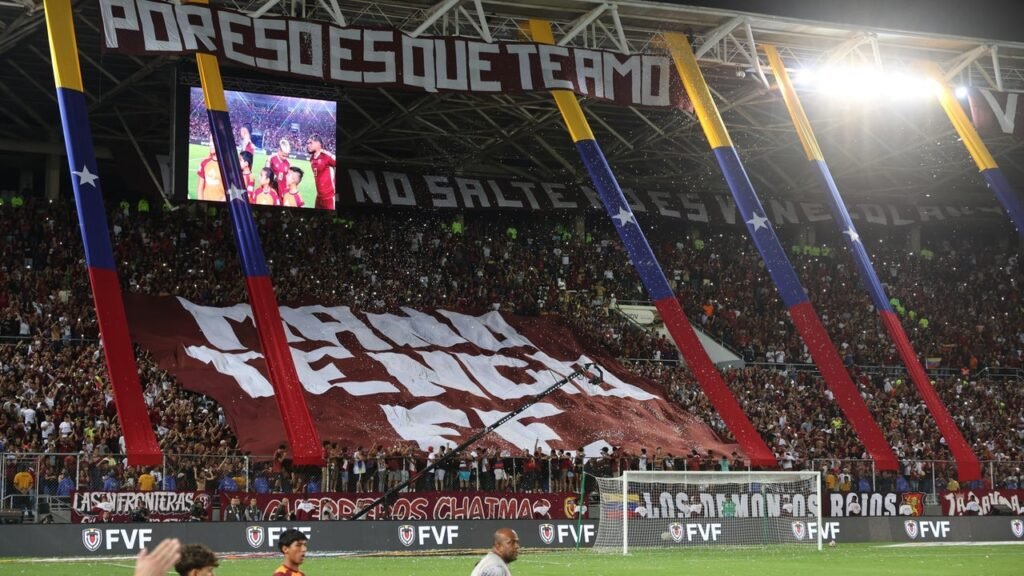 Piden que atacante sea convocado por primera vez a La Vinotinto para Eliminatorias tras anotar golazo en Europa: “Es el delantero venezolano con mejor actualidad”