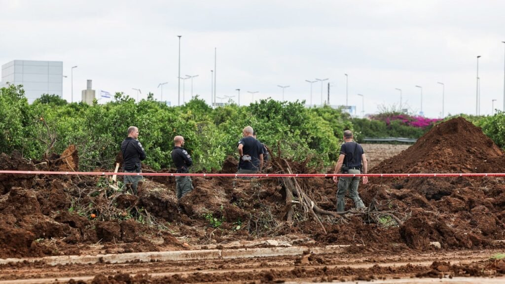 Un misil cayó a pocos metros del aeropuerto de Tel Aviv, el más importante de Israel