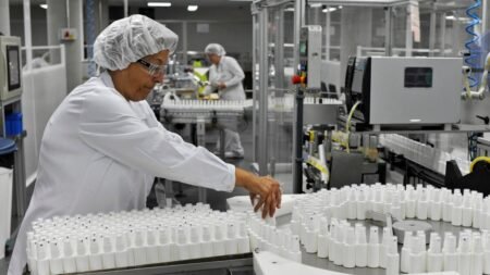 Trump anuncia que firmará decreto para bajar los precios de los medicamentos en Estados Unidos