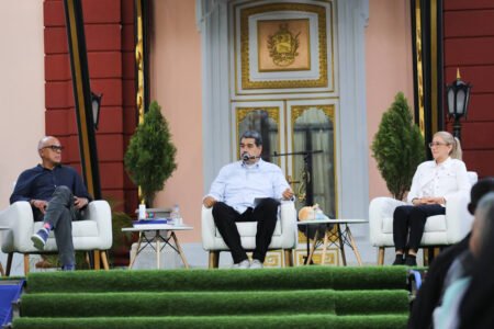 Maduro condenó persecución de venezolanos en el exterior