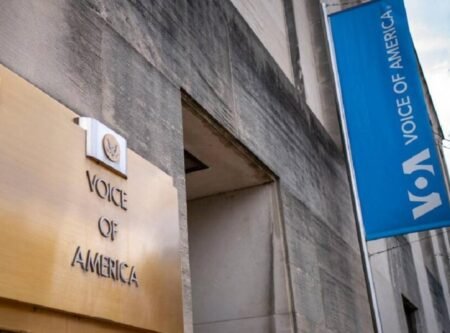 Juez revoca suspensión de la Voz de América y autoriza regreso de periodistas