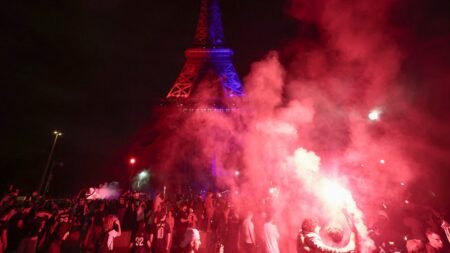 Varios muertos, heridos y detenidos dejan en Francia los “festejos” por la victoria del PSG en la final de Champions League