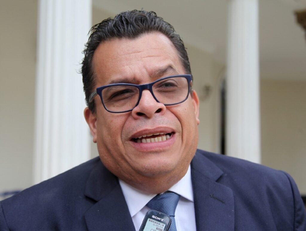 Denuncian16 meses de detención de jefes de Vente Venezuela