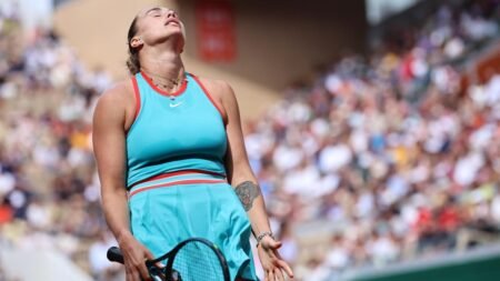 La bielorrusa Aryna Sabalenka enmudeció al estadio con un hilarante grito en reacción a momento clave de partido en Roland Garros
