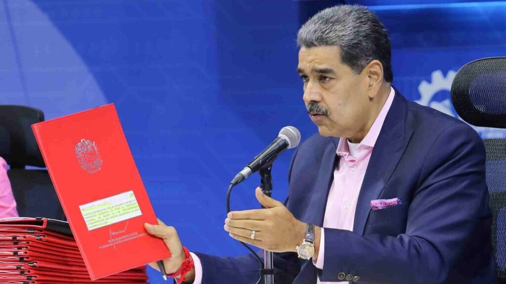 Maduro adelanta la toma de posesión de los nuevos gobernadores para la semana próxima