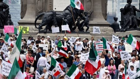 Elección judicial en México terminó en medio de estimaciones de alta abstención y marchas de rechazo a la jornada bajo el lema ‘Domingo Negro’