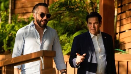 Marco Rubio estaría gestionando el retorno a EE.UU. de un venezolano que fue enviado por error a El Salvador