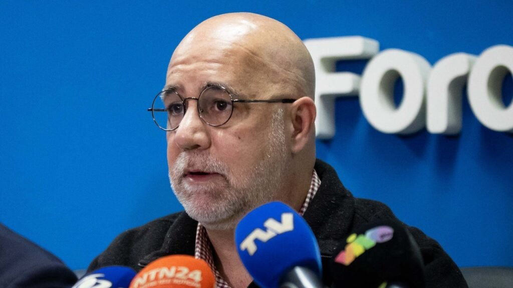 En Venezuela “está operando la ‘puerta giratoria’, unos salen de la cárcel y otros entran”: Gonzalo Himiob, director vicepresidente de la ONG Foro Penal