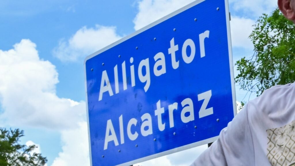 “El centro no tiene las condiciones para los detenidos”: Thomas Kennedy sobre el ‘Alligator Alcatraz’