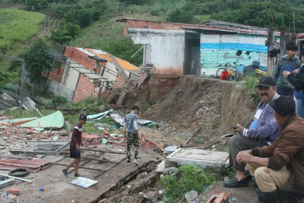 Habitantes de Táriba temen quedar incomunicados ante colapso de las vías