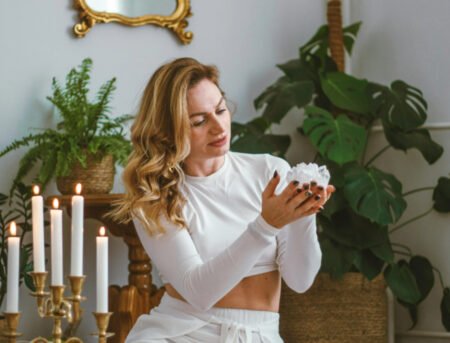 Cansado de Sentirte Estancado? 7 Cambios de Feng Shui que Realmente Funcionan (Sin Necesidad de Renovaciones)