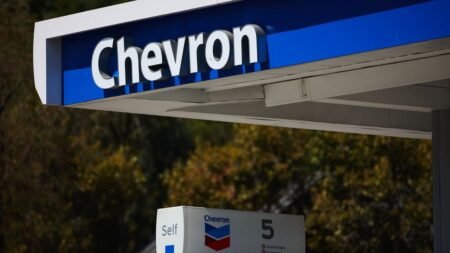 Tras informes sobre aval para que Chevron opere en Venezuela, Gobierno Trump asegura que Maduro no se beneficiará de la venta de petróleo