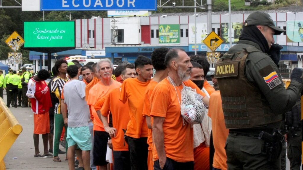 Gobierno de Ecuador veta por 40 años el ingreso a cientos de presos colombianos deportados