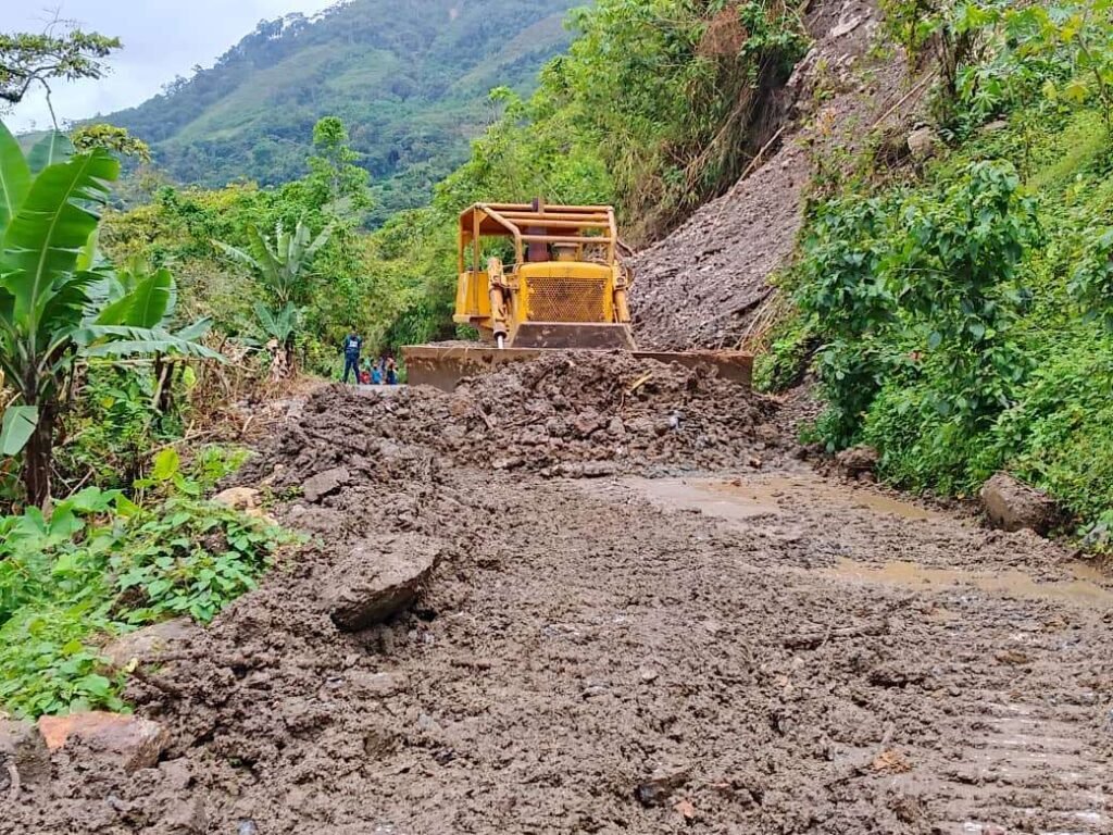 Continúa despeje de vías en varias localidades en Lara