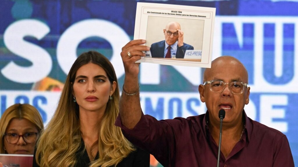 Chavismo carga contra el alto comisionado Volker Türk y debatirá declararlo “persona non grata”