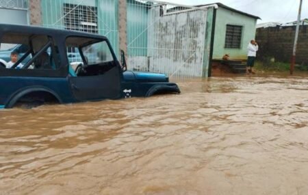 Un fallecido y más de 38.000 familias afectadas dejan las lluvias