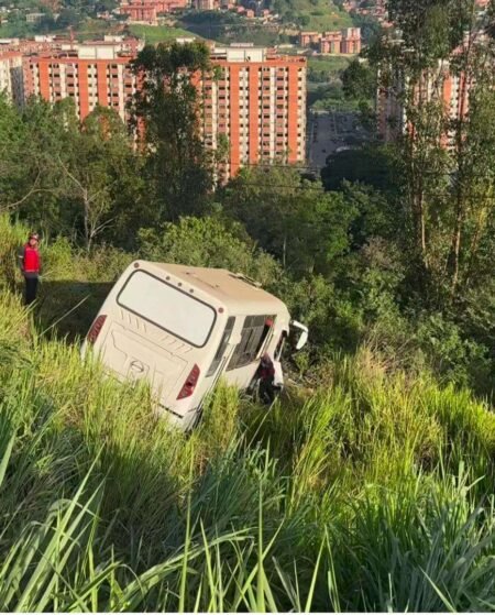 29 heridos dejó siniestro vial en Tazón
