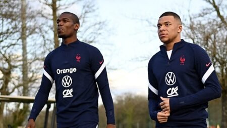 Paul Pogba salió en defensa de Kylian Mbappé por las críticas en su contra por su rendimiento con el Real Madrid