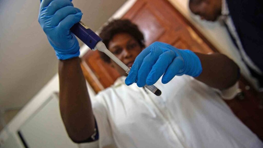 La OMS recomienda la nueva inyección preventiva contra el VIH, aproximadamente un mes después de que la FDA aprobara el medicamento