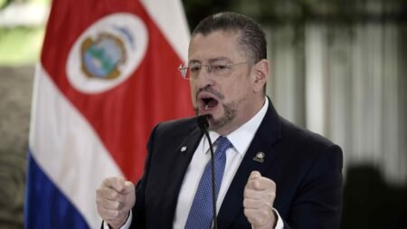Rodrigo Chaves, presidente de Costa Rica, rechaza pedido judicial de la Corte Suprema que busca que le sea retirada su inmunidad