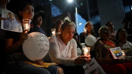 Estas son las emotivas imágenes que deja vigilia por la libertad de presos políticos detenidos tras elecciones en Venezuela