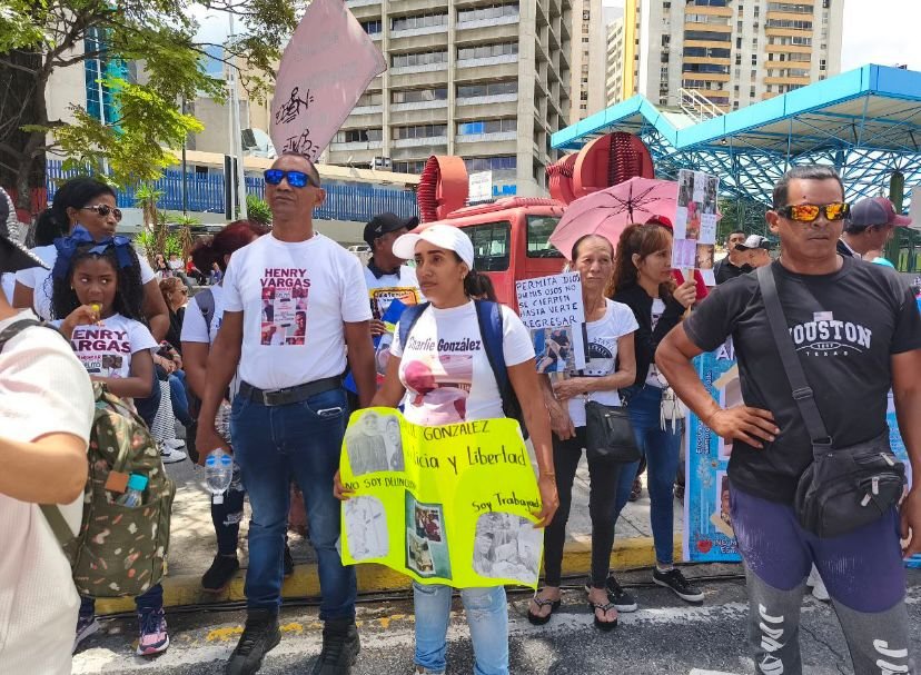 Piden retorno de niños separados de sus padres por deportación